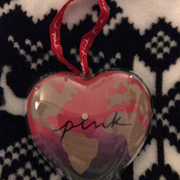 ♥️NEW VS PINK CHRISTMAS BLINKING HEART FROM HOLIDAY 2021♥️ - Picture 3 of 4